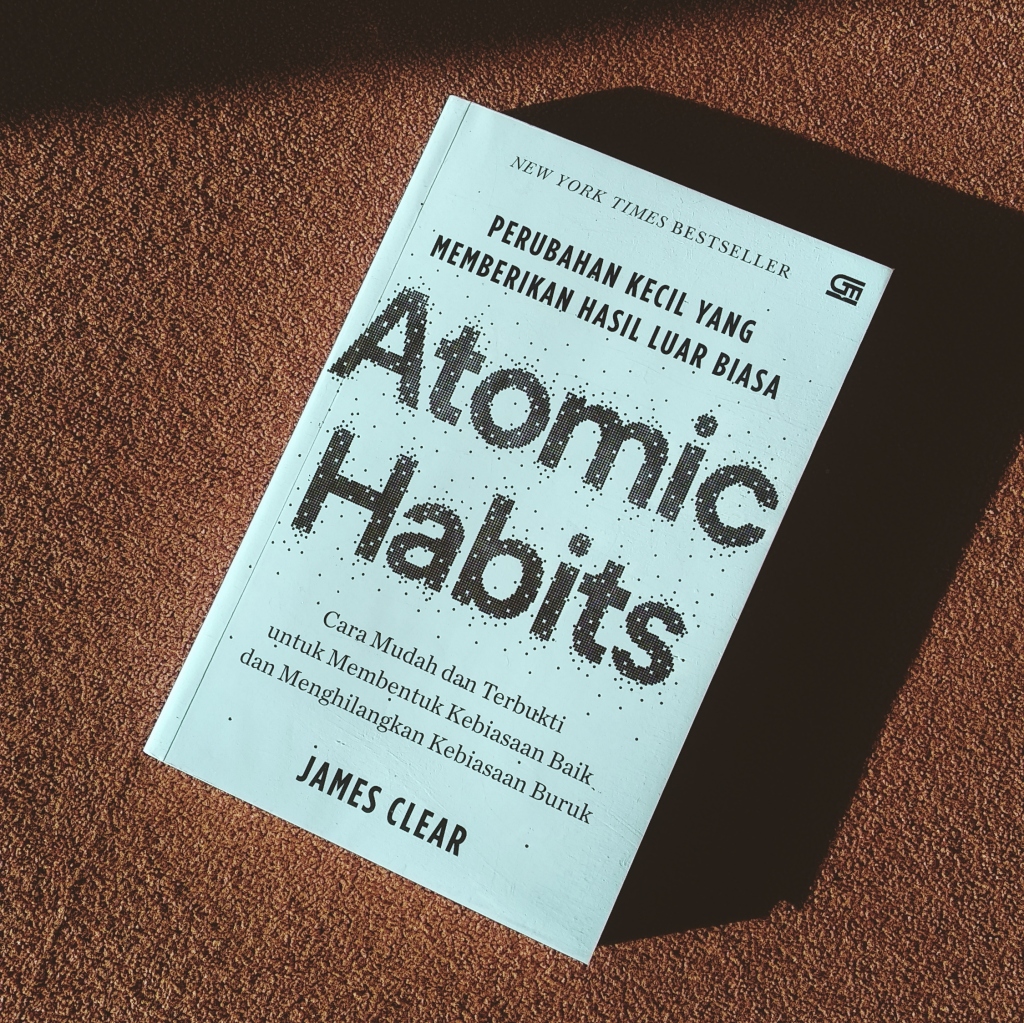 Cover Atomic Habits by James Clear